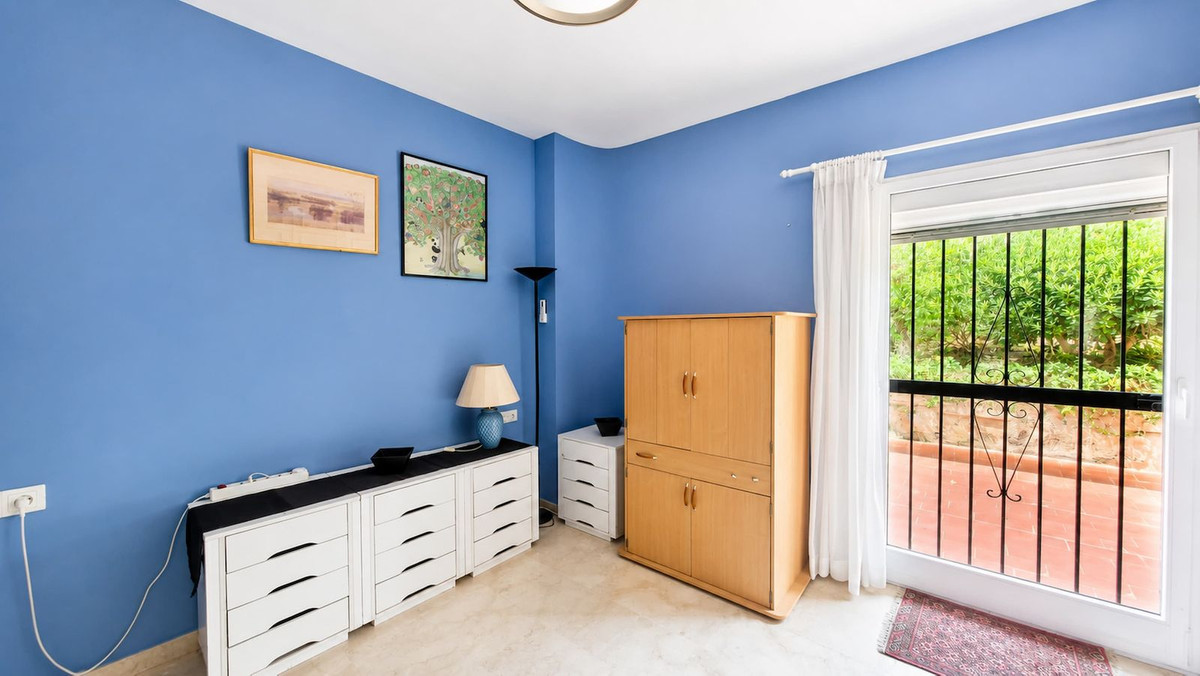 2 Bed Apartment for sale in Estepona Costa Del Sol, Málaga, Spain