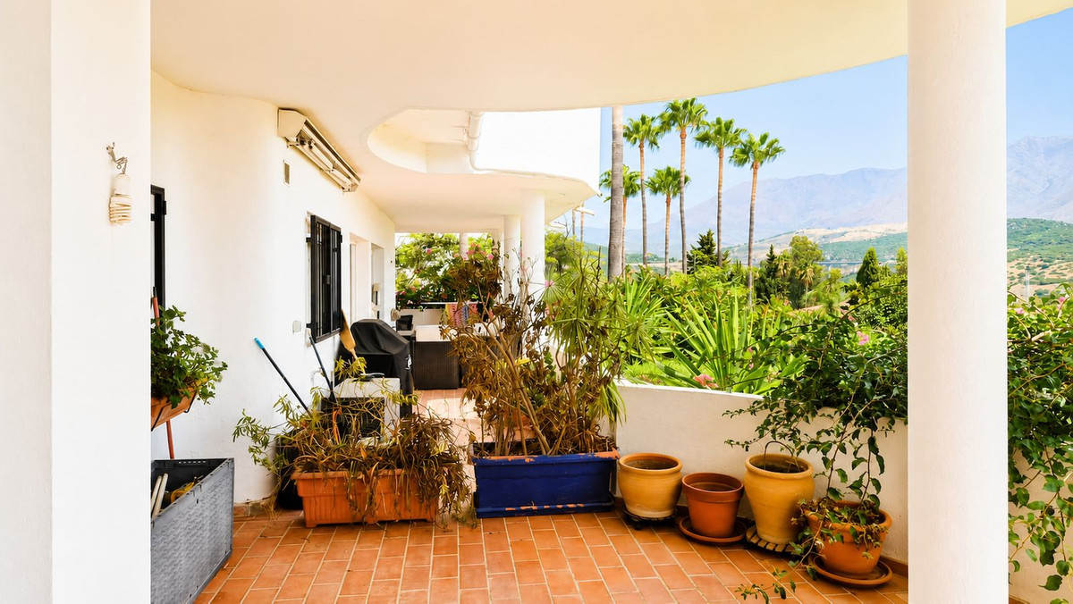 2 Bed Apartment for sale in Estepona Costa Del Sol, Málaga, Spain