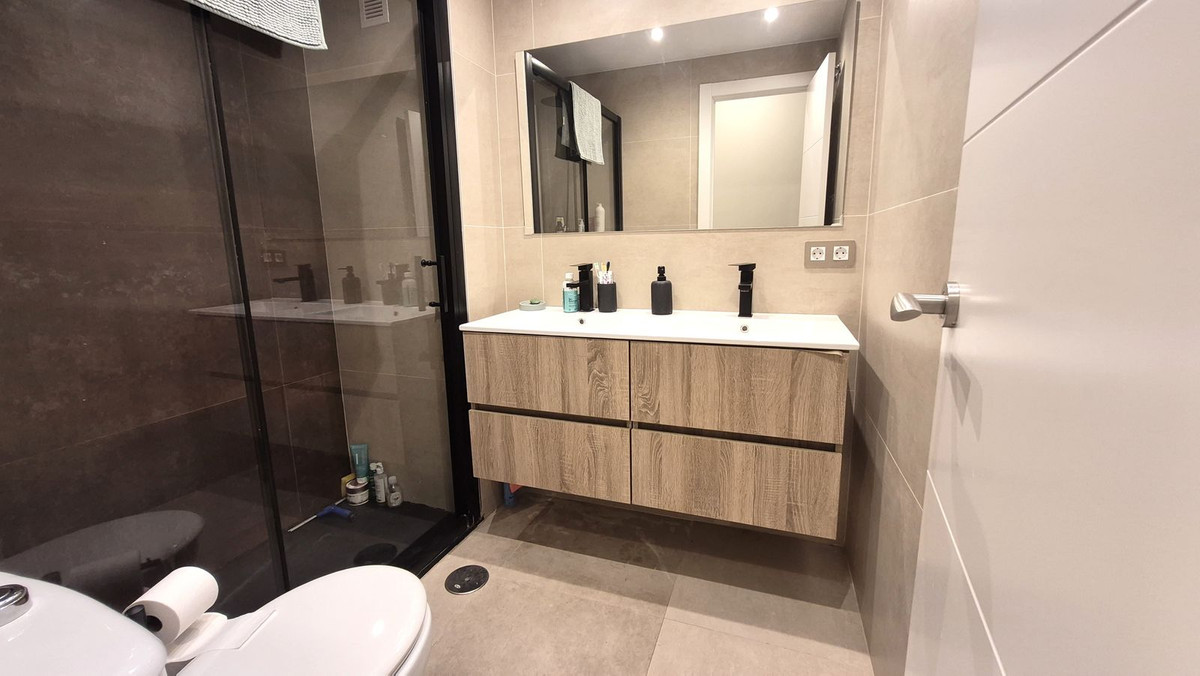2 Bed Apartment for sale in New Golden Mile Costa Del Sol, Málaga, Spain