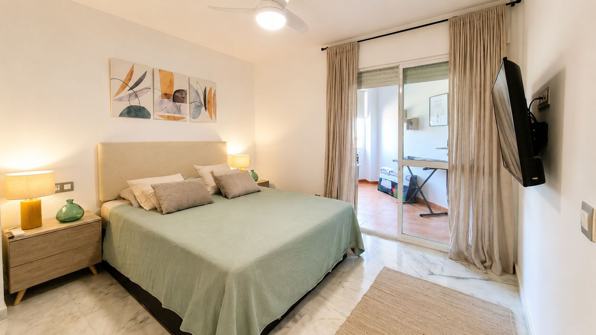 2 Bed Apartment for sale in New Golden Mile Costa Del Sol, Málaga, Spain