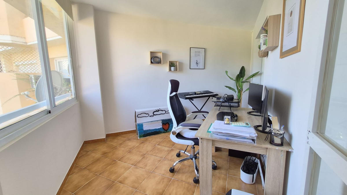 2 Bed Apartment for sale in New Golden Mile Costa Del Sol, Málaga, Spain