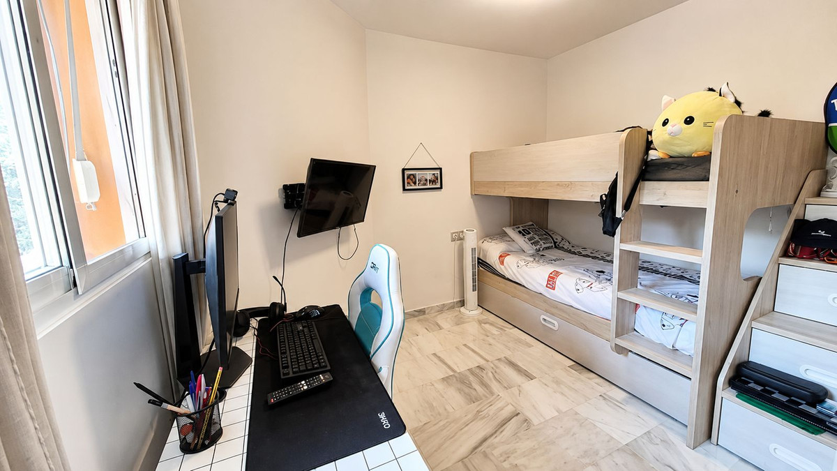 2 Bed Apartment for sale in New Golden Mile Costa Del Sol, Málaga, Spain