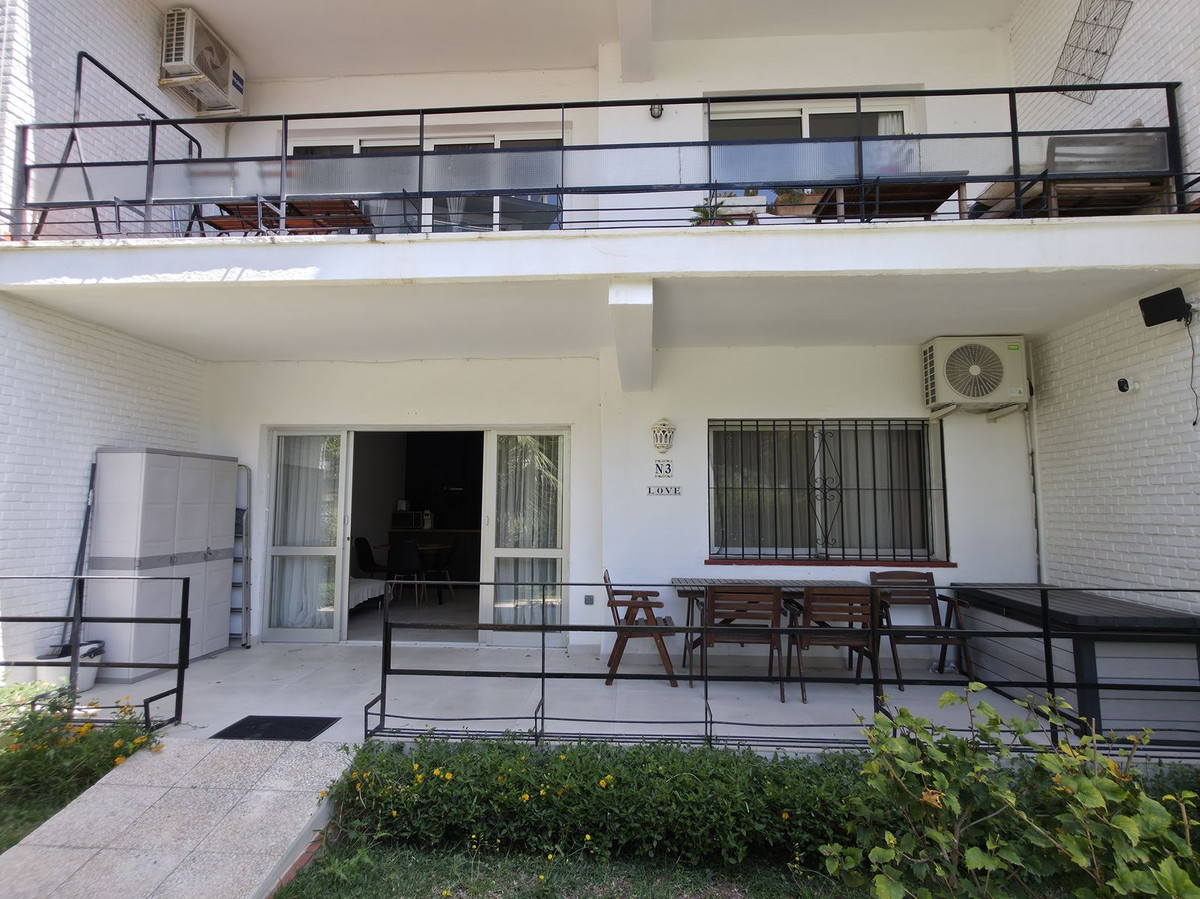2 Bed Apartment for sale in Benalmadena Costa Del Sol, Málaga, Spain