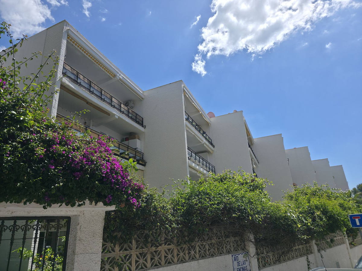 2 Bed Apartment for sale in Benalmadena Costa Del Sol, Málaga, Spain