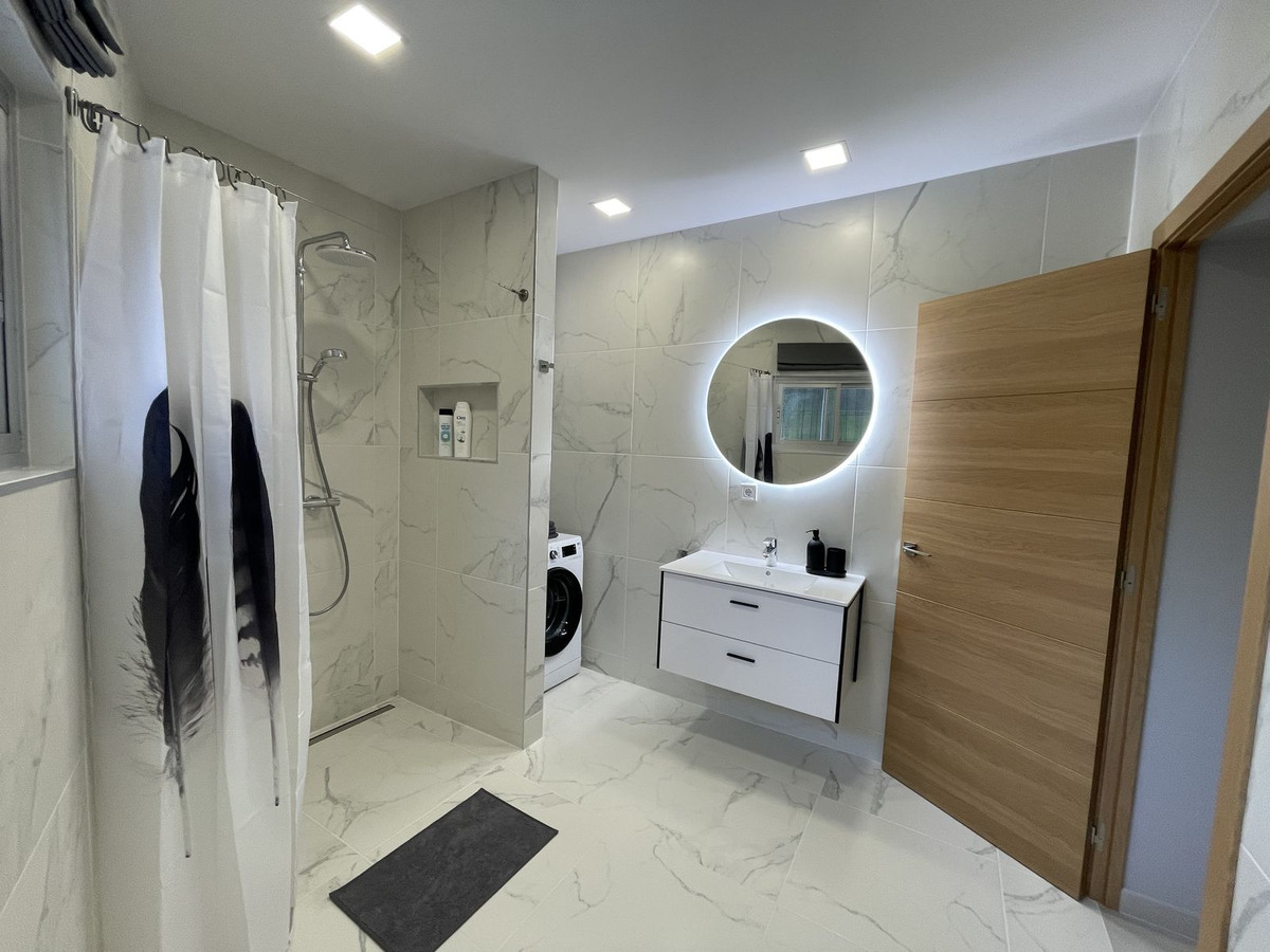 2 Bed Apartment for sale in Benalmadena Costa Del Sol, Málaga, Spain