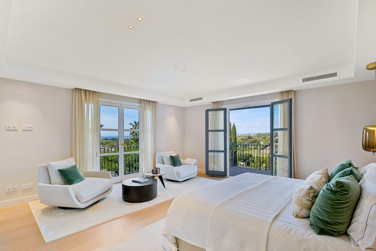 6 Bed Townhouse for sale in Benahavís Costa Del Sol, Málaga, Spain