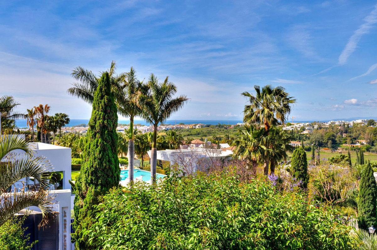 6 Bed Townhouse for sale in Benahavís Costa Del Sol, Málaga, Spain