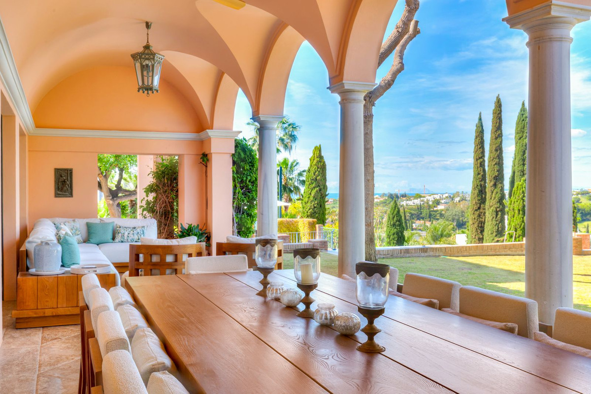 6 Bed Townhouse for sale in Benahavís Costa Del Sol, Málaga, Spain
