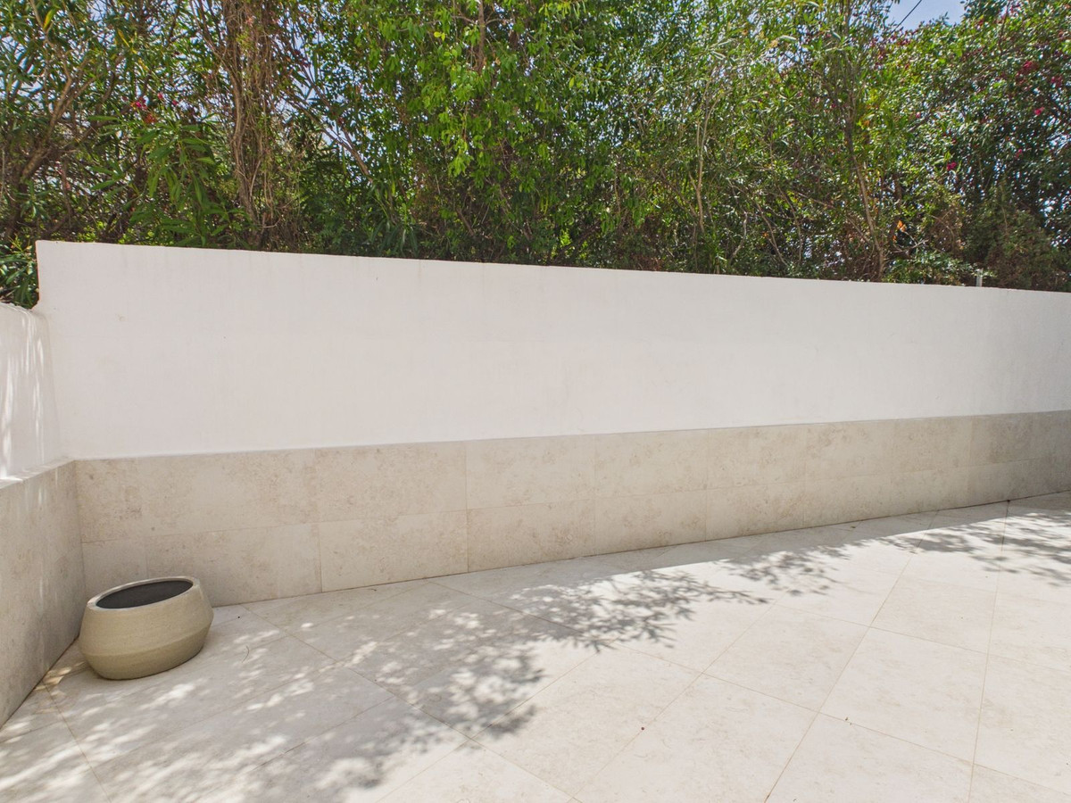 4 Bed Townhouse for sale in Istán Costa Del Sol, Málaga, Spain