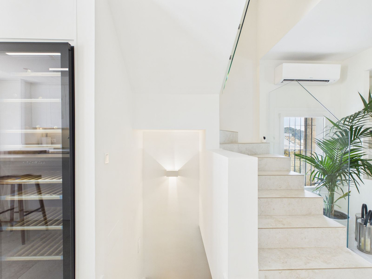 4 Bed Townhouse for sale in Istán Costa Del Sol, Málaga, Spain