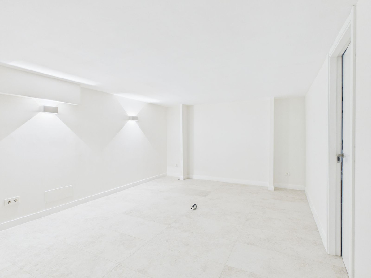 4 Bed Townhouse for sale in Istán Costa Del Sol, Málaga, Spain