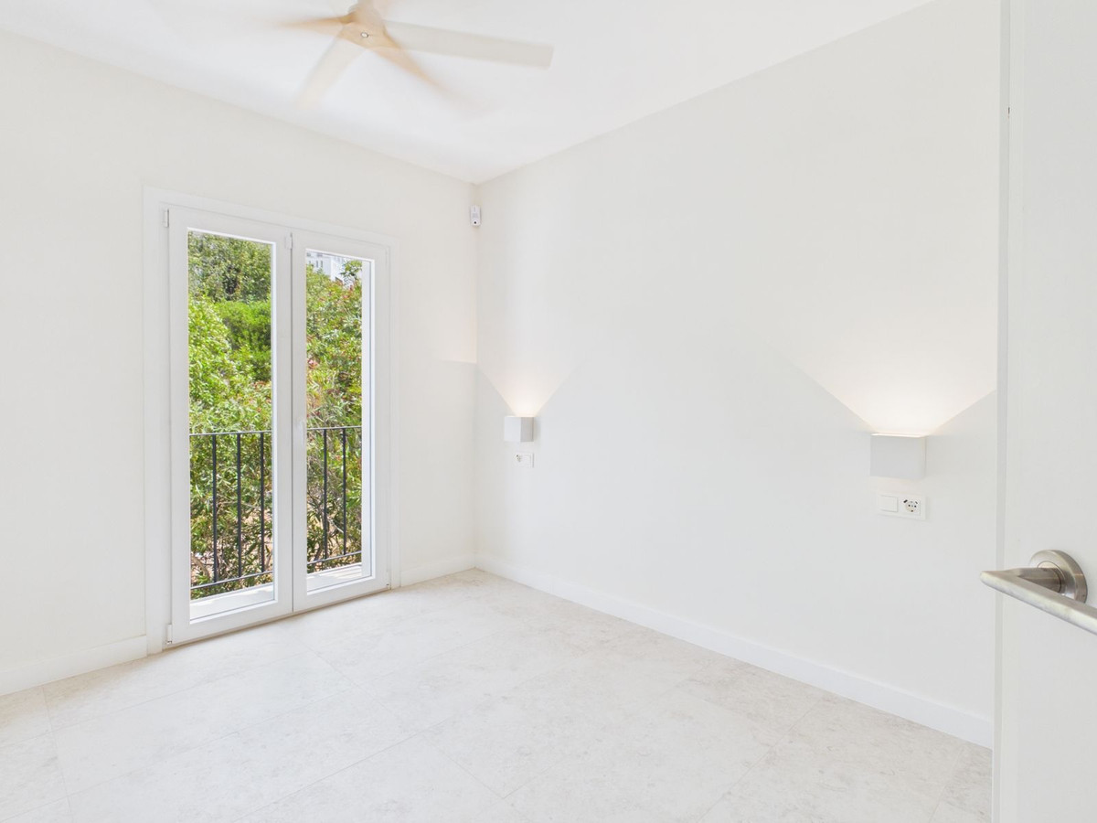 4 Bed Townhouse for sale in Istán Costa Del Sol, Málaga, Spain