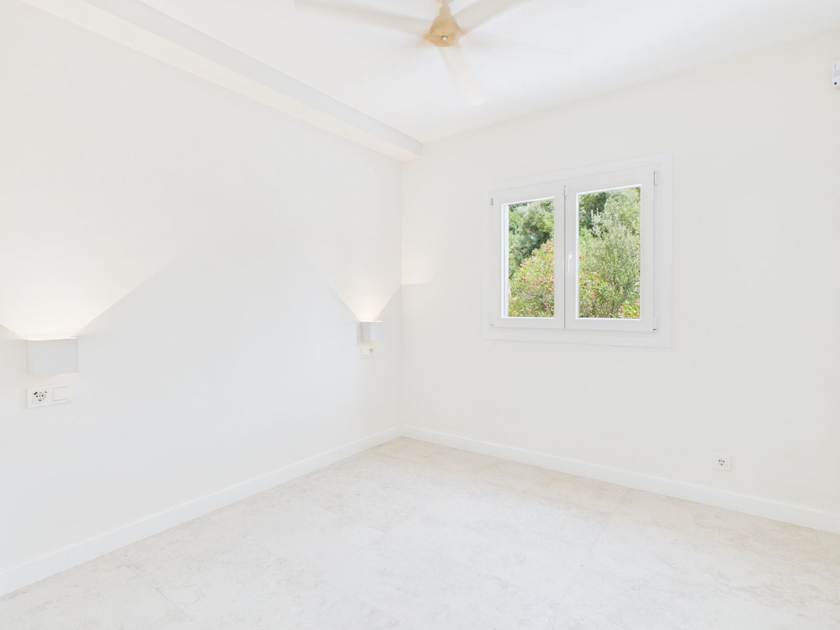 4 Bed Townhouse for sale in Istán Costa Del Sol, Málaga, Spain