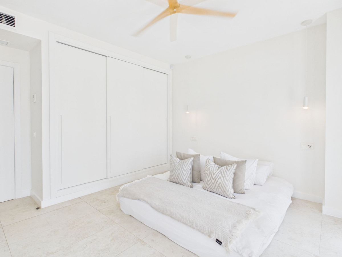 4 Bed Townhouse for sale in Istán Costa Del Sol, Málaga, Spain