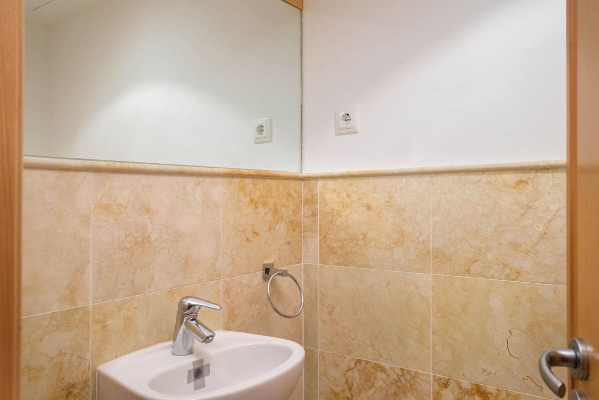 3 Bed Apartment for sale in Altos De Los Monteros Costa Del Sol, Málaga, Spain