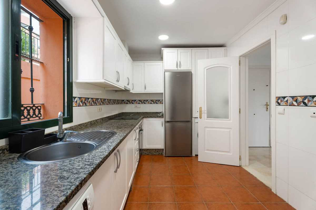 3 Bed Apartment for sale in Elviria Costa Del Sol, Málaga, Spain