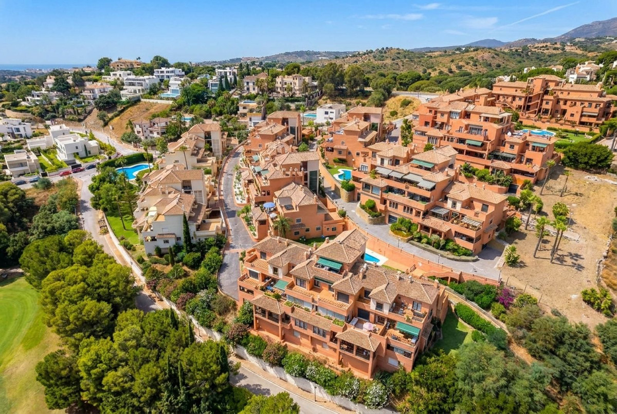 3 Bed Apartment for sale in Elviria Costa Del Sol, Málaga, Spain