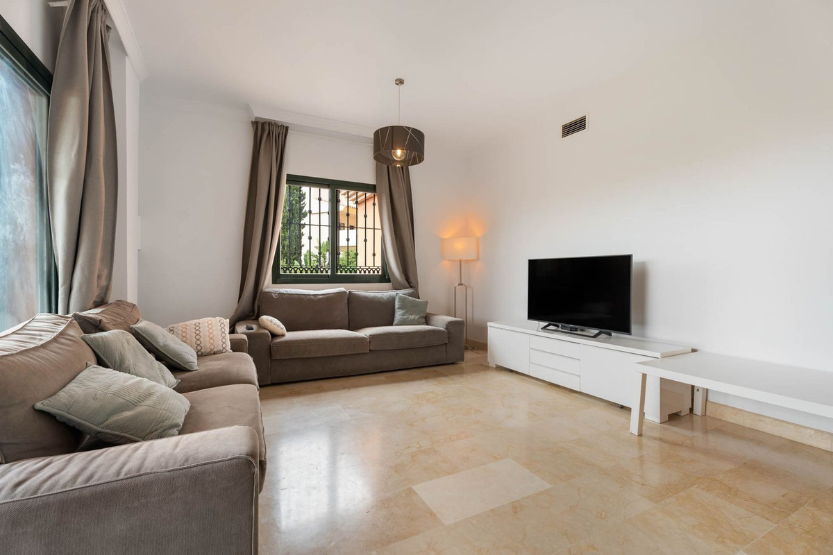 3 Bed Apartment for sale in Elviria Costa Del Sol, Málaga, Spain