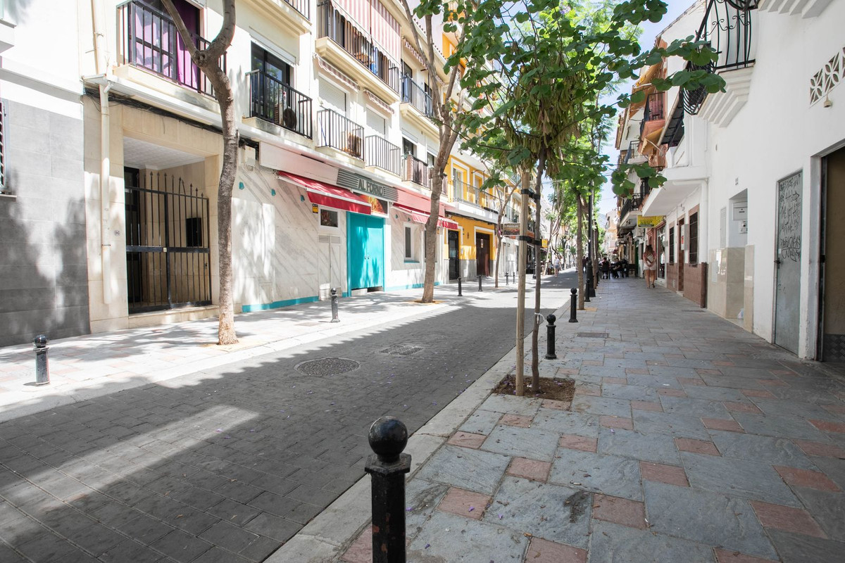 1 Bed Apartment for sale in Los Boliches Costa Del Sol, Málaga, Spain
