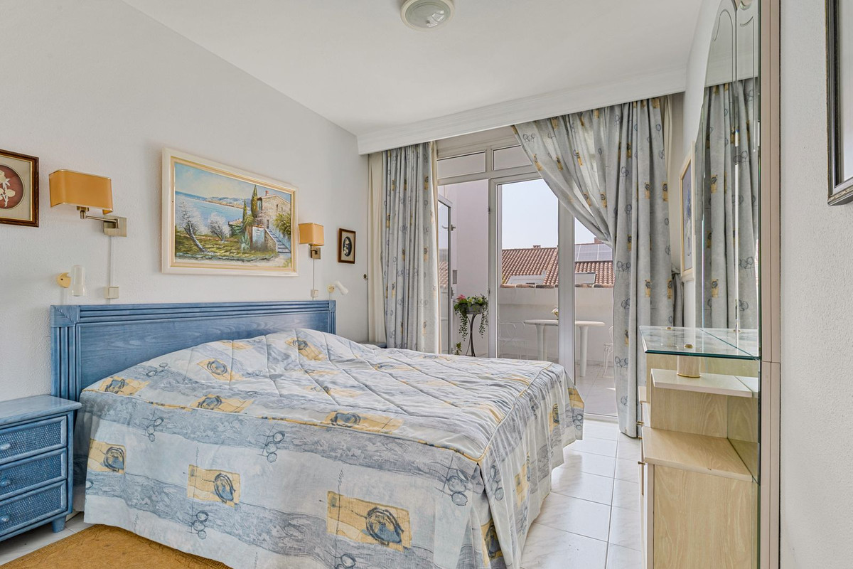 3 Bed Townhouse for sale in Los Pacos Costa Del Sol, Málaga, Spain