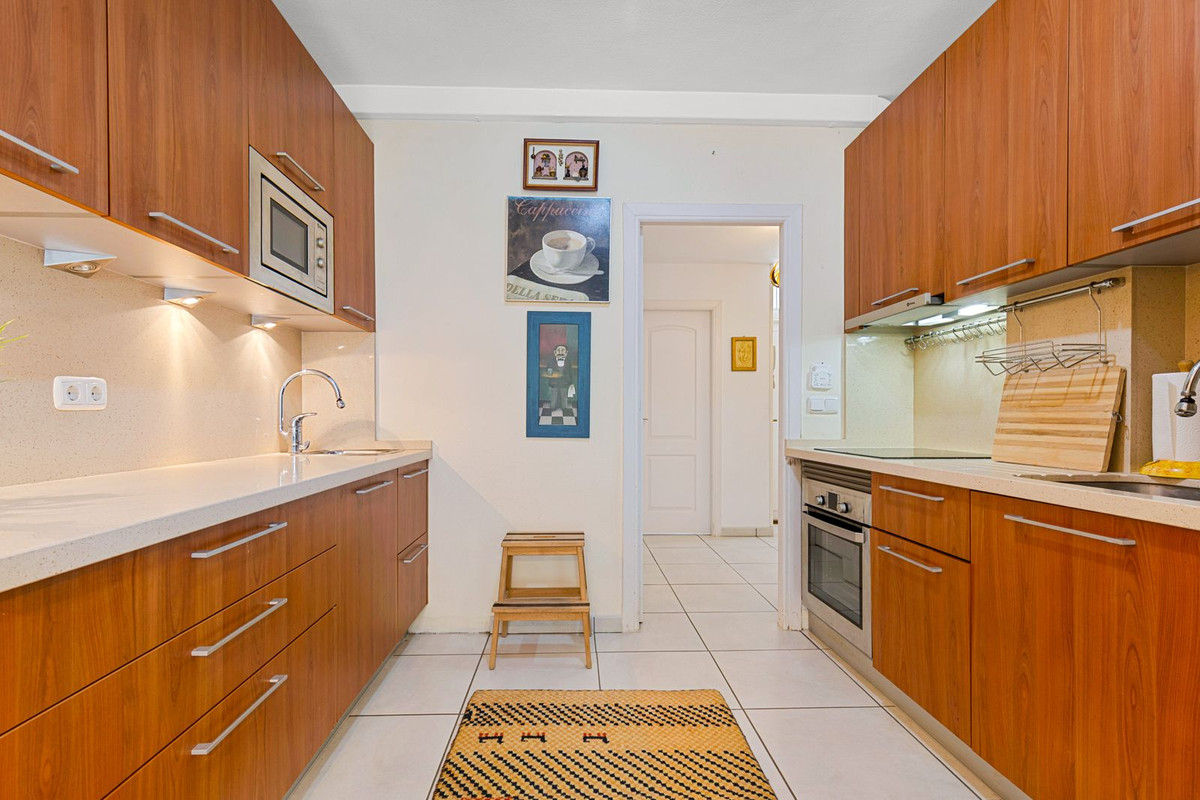 3 Bed Townhouse for sale in Los Pacos Costa Del Sol, Málaga, Spain
