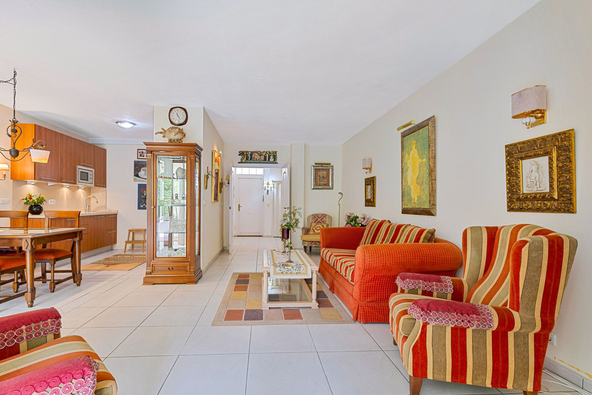 3 Bed Townhouse for sale in Los Pacos Costa Del Sol, Málaga, Spain