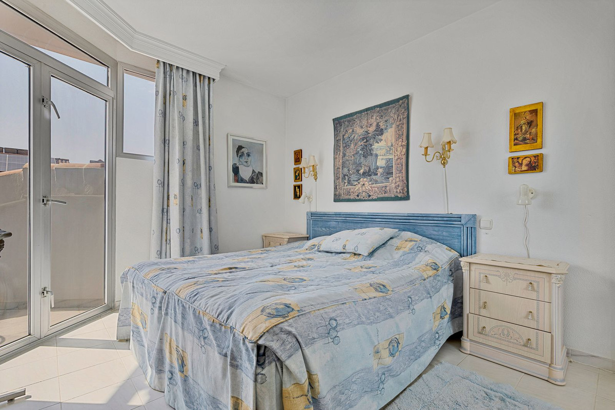 3 Bed Townhouse for sale in Los Pacos Costa Del Sol, Málaga, Spain