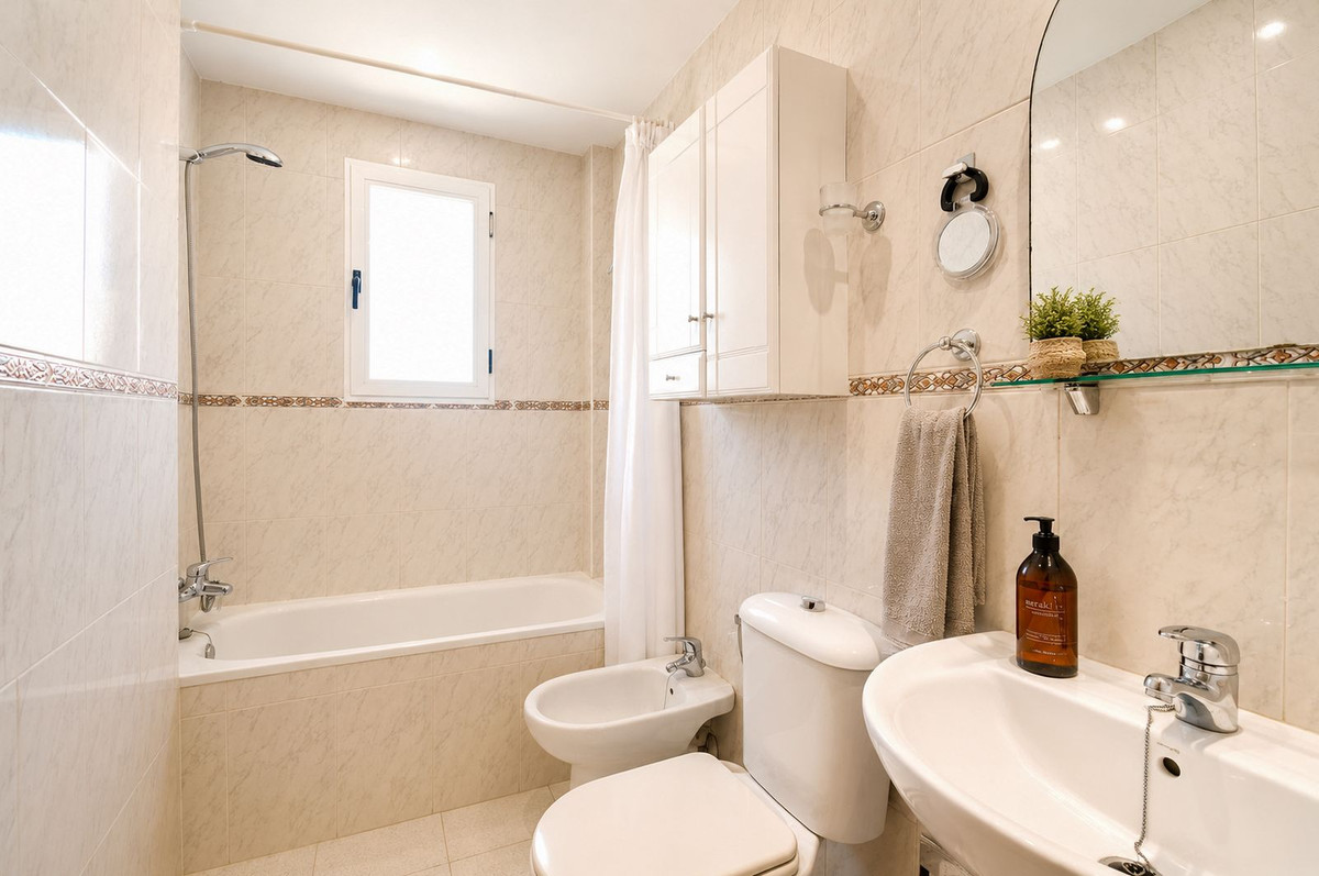 Se vende Adosada de 4 dormitorios en Costa Del Sol, Málaga, España