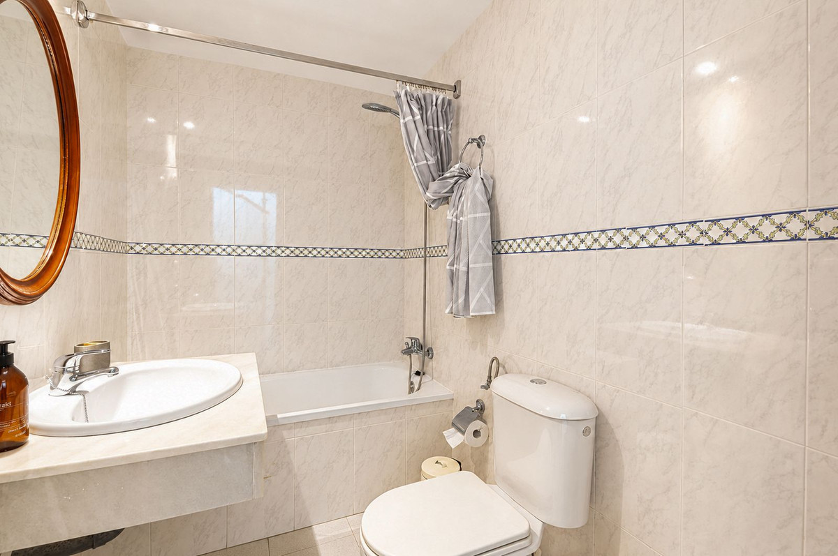 Se vende Adosada de 4 dormitorios en Costa Del Sol, Málaga, España