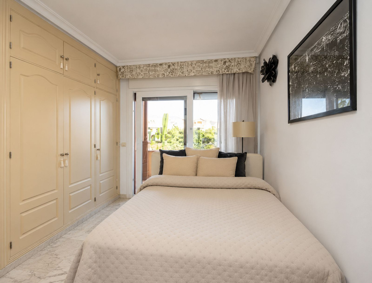 5 Bed Townhouse for sale in Torrequebrada Costa Del Sol, Málaga, Spain