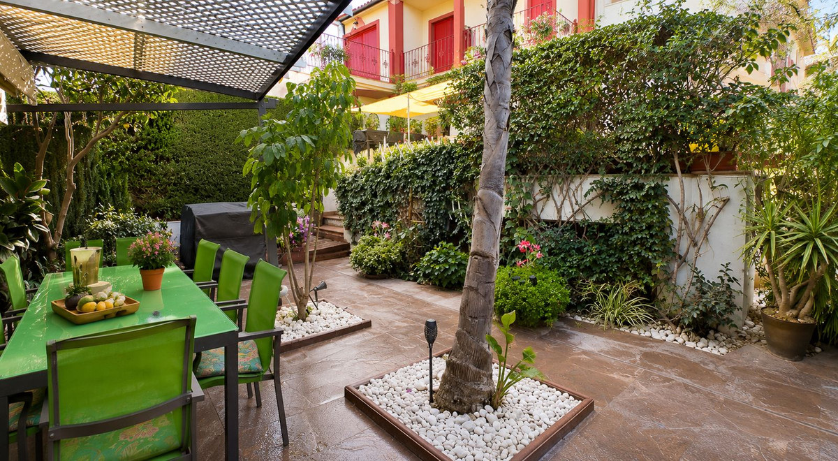 5 Bed Townhouse for sale in Torrequebrada Costa Del Sol, Málaga, Spain