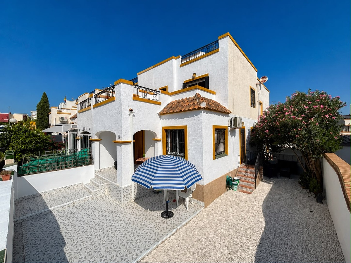 3 Bed Townhouse for sale in Los Altos Costa Blanca, Alicante, Spain