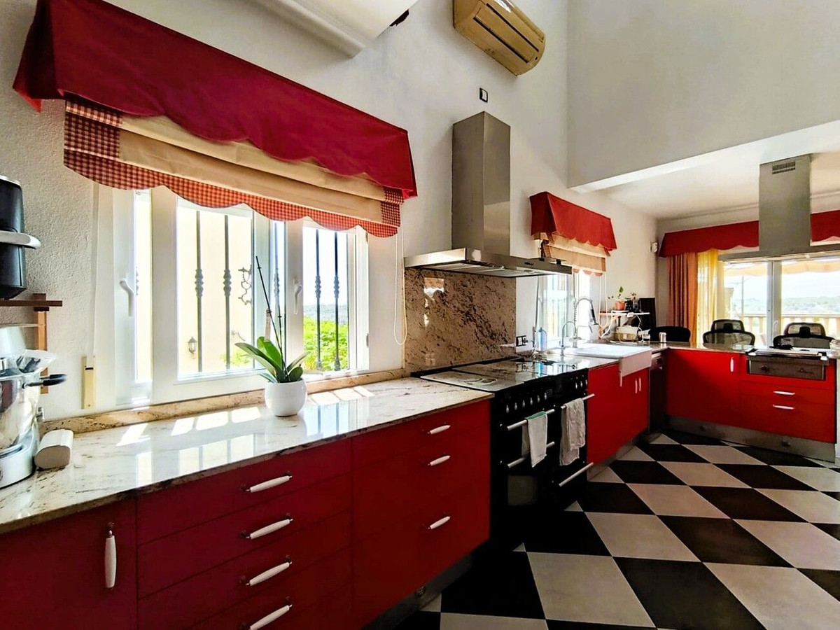 Se vende Villa - Chalet de 4 dormitorios en Costa Blanca, Alicante, España