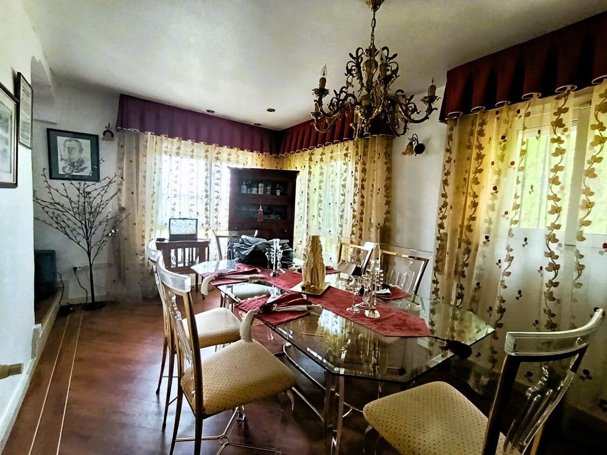 Se vende Villa - Chalet de 4 dormitorios en Costa Blanca, Alicante, España