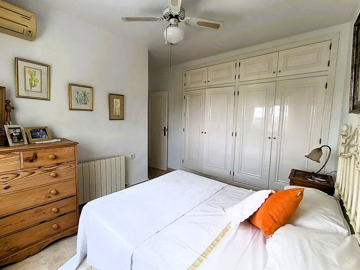 Se vende Villa - Chalet de 4 dormitorios en Costa Blanca, Alicante, España