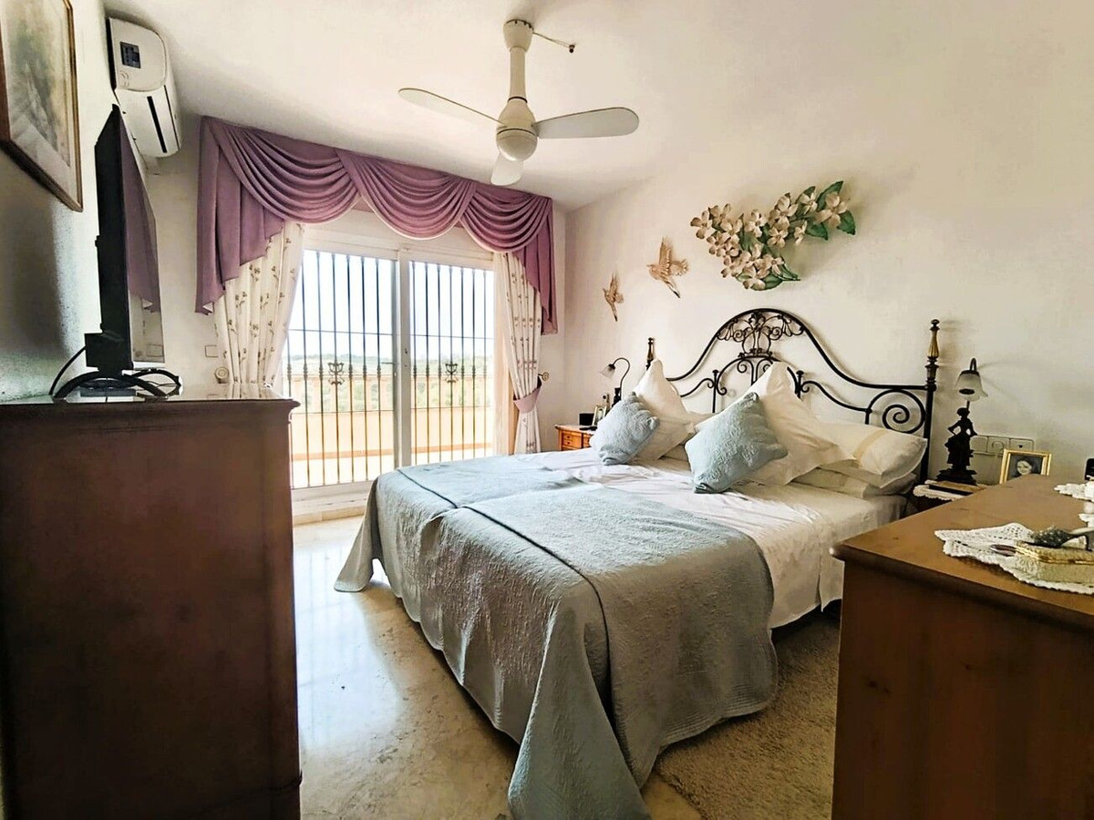 Se vende Villa - Chalet de 4 dormitorios en Costa Blanca, Alicante, España