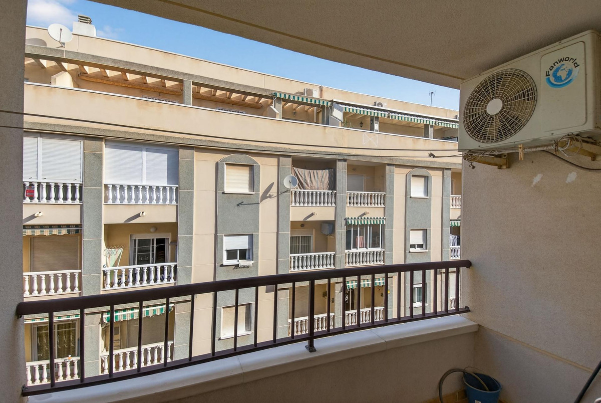 2 Bed Apartment for sale in Parque De Las Naciones Costa Blanca, Alicante, Spain