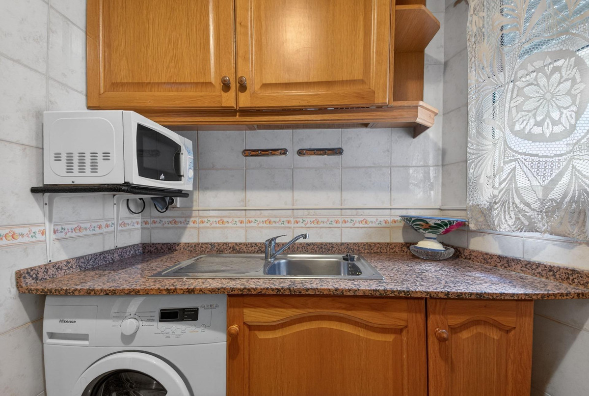 2 Bed Apartment for sale in Parque De Las Naciones Costa Blanca, Alicante, Spain