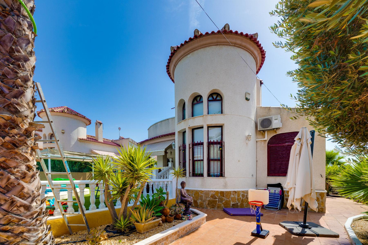3 Bed Townhouse for sale in La Marina Costa Blanca, Alicante, Spain