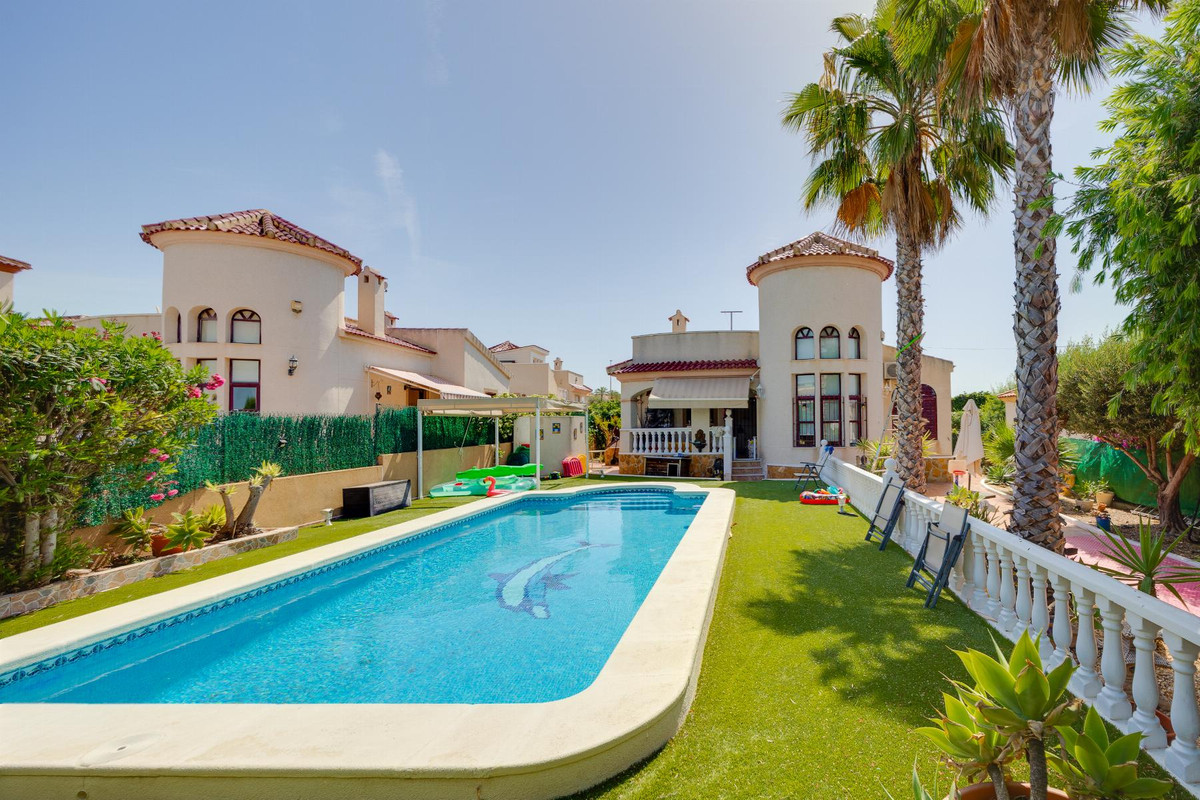 3 Bed Townhouse for sale in La Marina Costa Blanca, Alicante, Spain