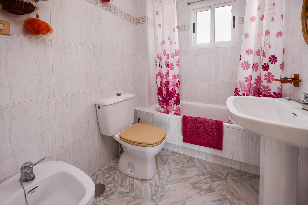 2 Bed Apartment for sale in Torrevieja Costa Blanca, Alicante, Spain