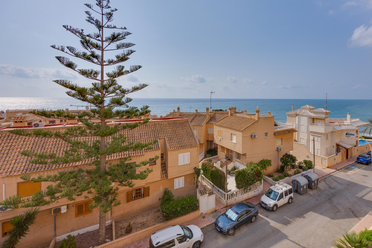 2 Bed Apartment for sale in Torrevieja Costa Blanca, Alicante, Spain