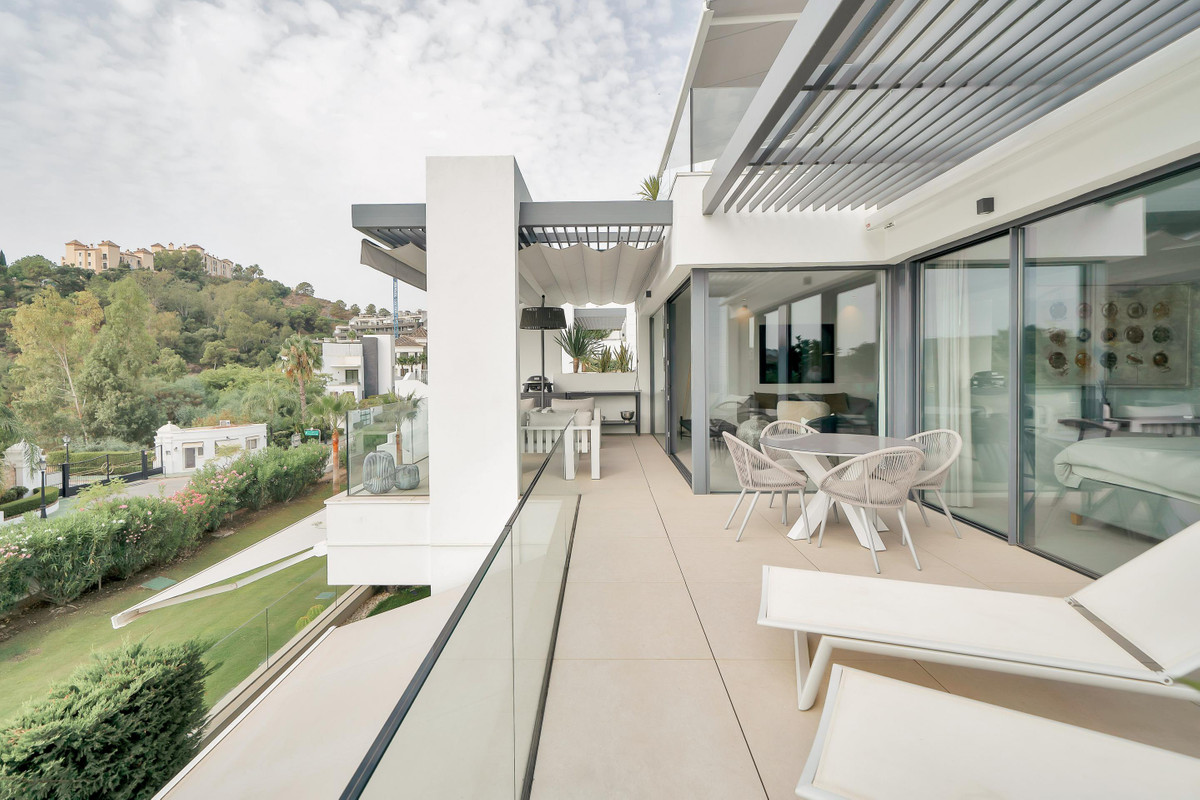 2 Bed Apartment for sale in La Quinta Costa Del Sol, Málaga, Spain