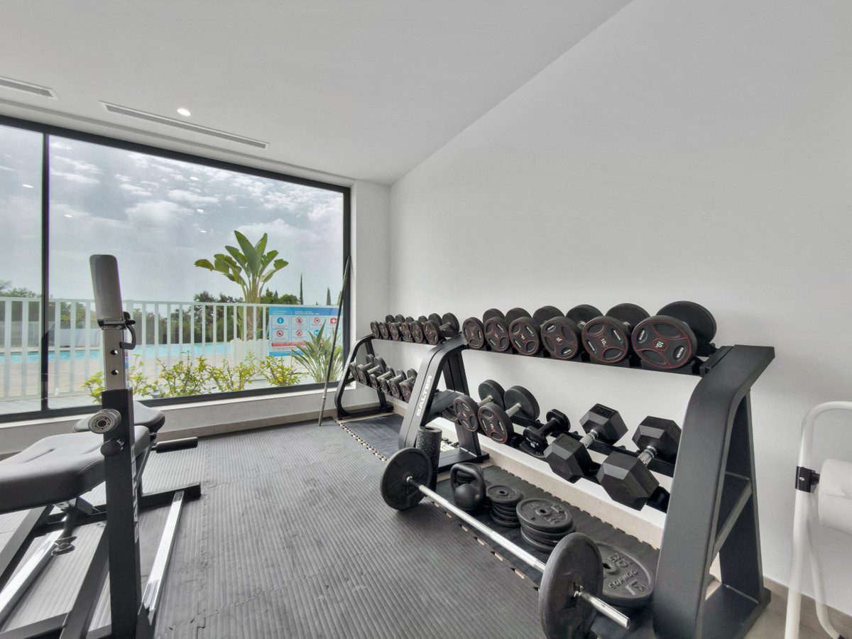 2 Bed Apartment for sale in La Quinta Costa Del Sol, Málaga, Spain