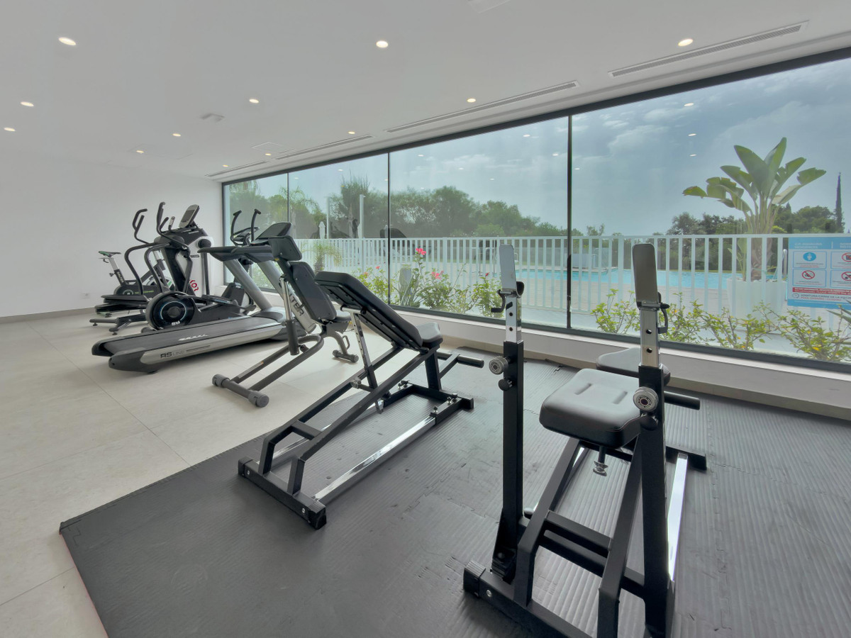 2 Bed Apartment for sale in La Quinta Costa Del Sol, Málaga, Spain