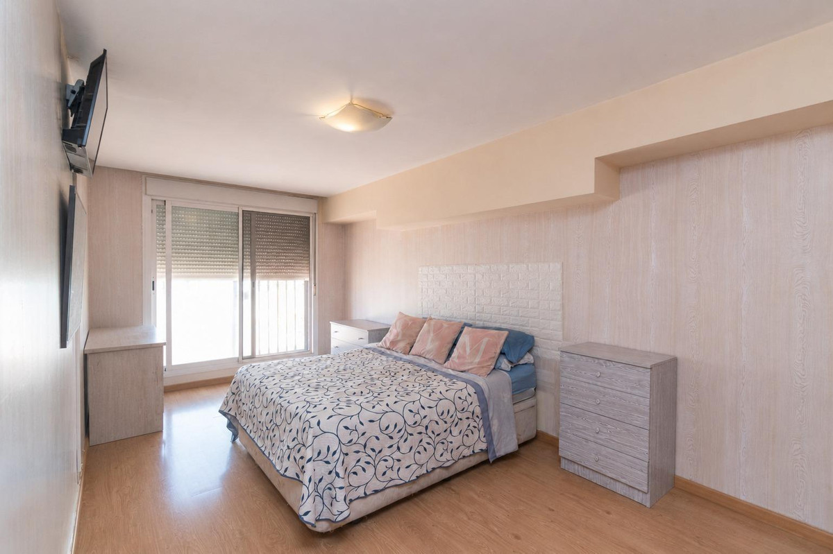 Se vende Apartamento Planta Media de 2 dormitorios en Costa Del Sol, Málaga, España