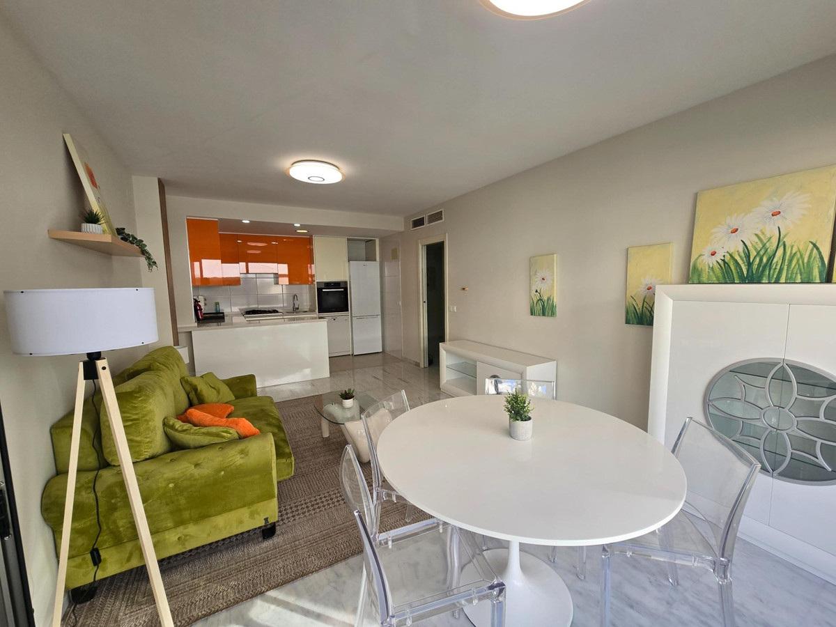 1 Bed Apartment for sale in Benalmadena Costa Del Sol, Málaga, Spain