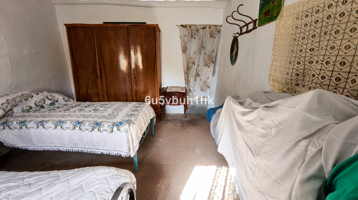 Se vende Finca - Cortijo de 5 dormitorios en Costa Del Sol, Málaga, España