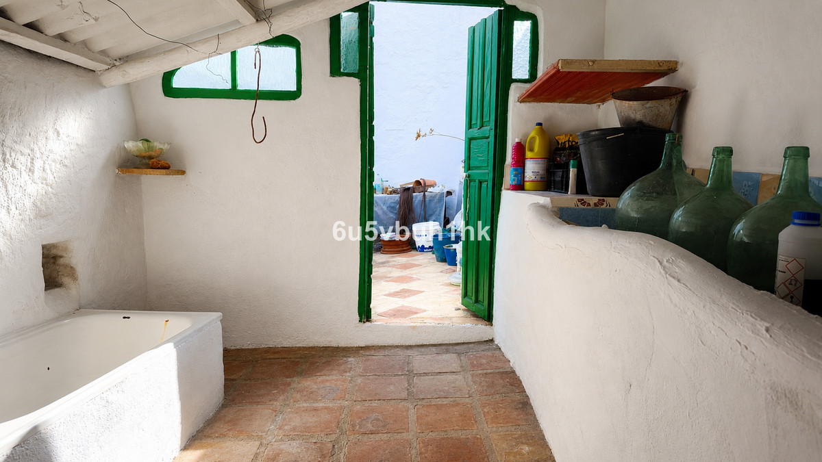 Se vende Finca - Cortijo de 5 dormitorios en Costa Del Sol, Málaga, España