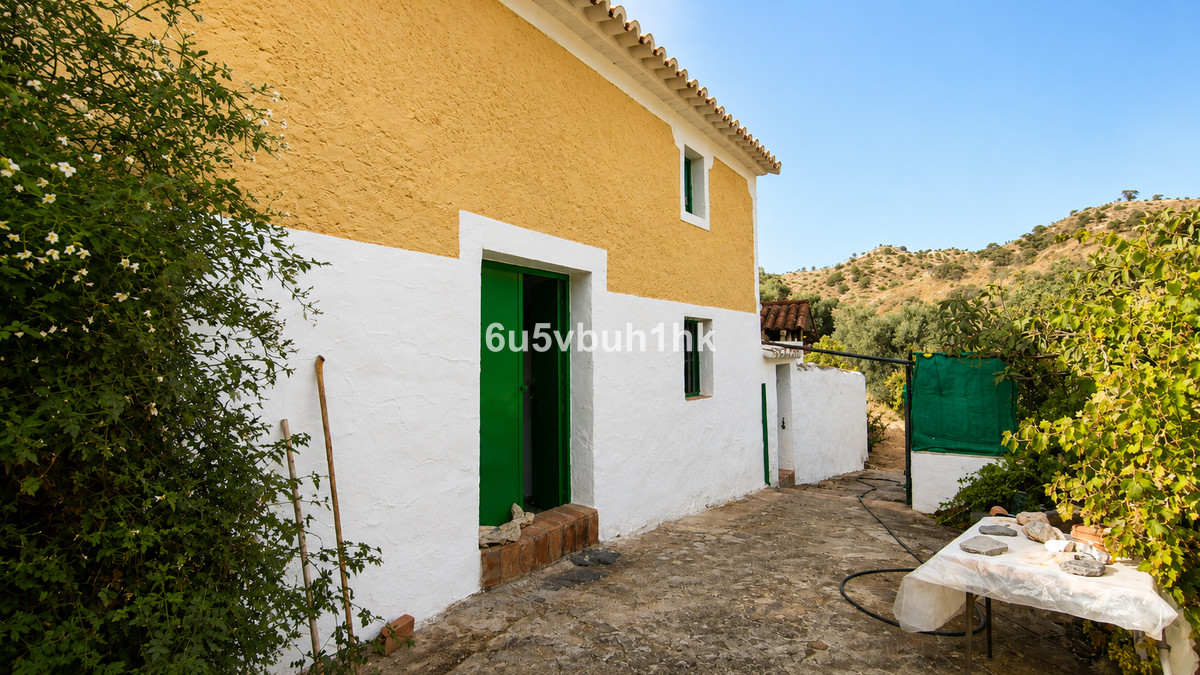 Se vende Finca - Cortijo de 5 dormitorios en Costa Del Sol, Málaga, España